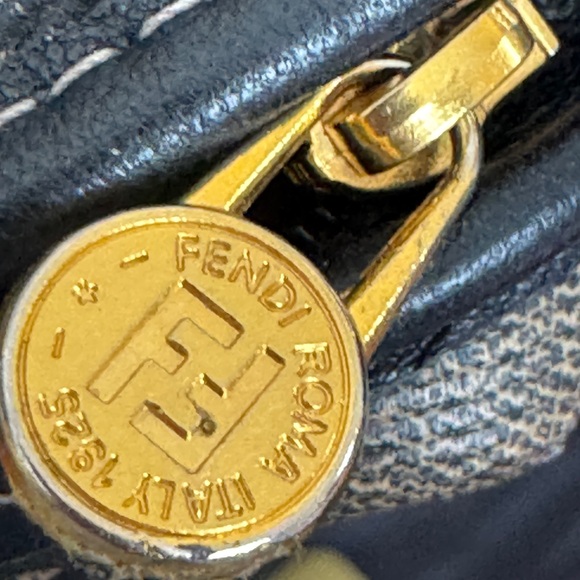 FENDI Vintage Pequin Checkerboard Crossbody Bag | EUC - Picture 8 of 10